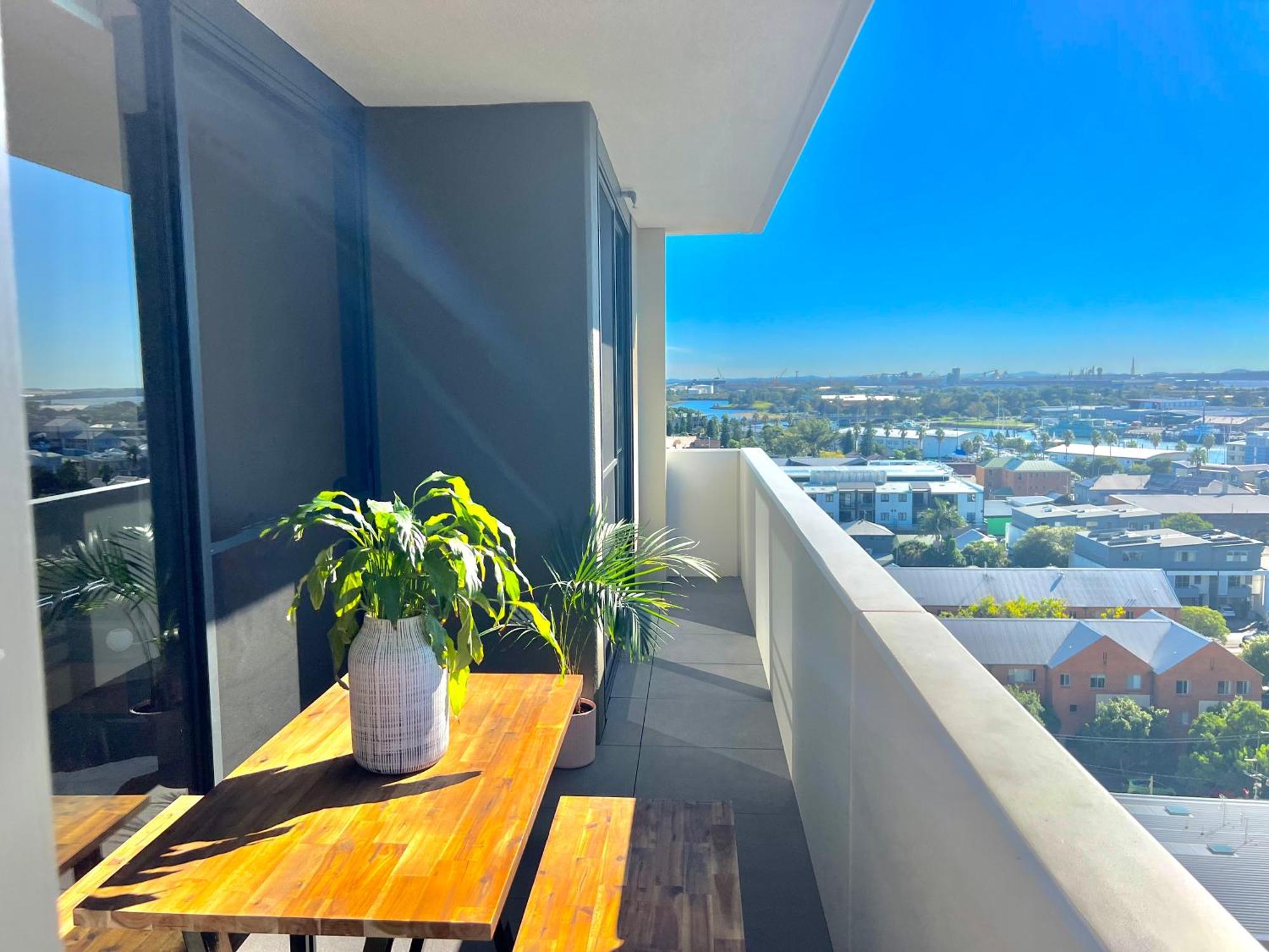Harbour Towers, Newcastle'S Elite Apartment Stays, Free Parking & Tram Access Экстерьер фото