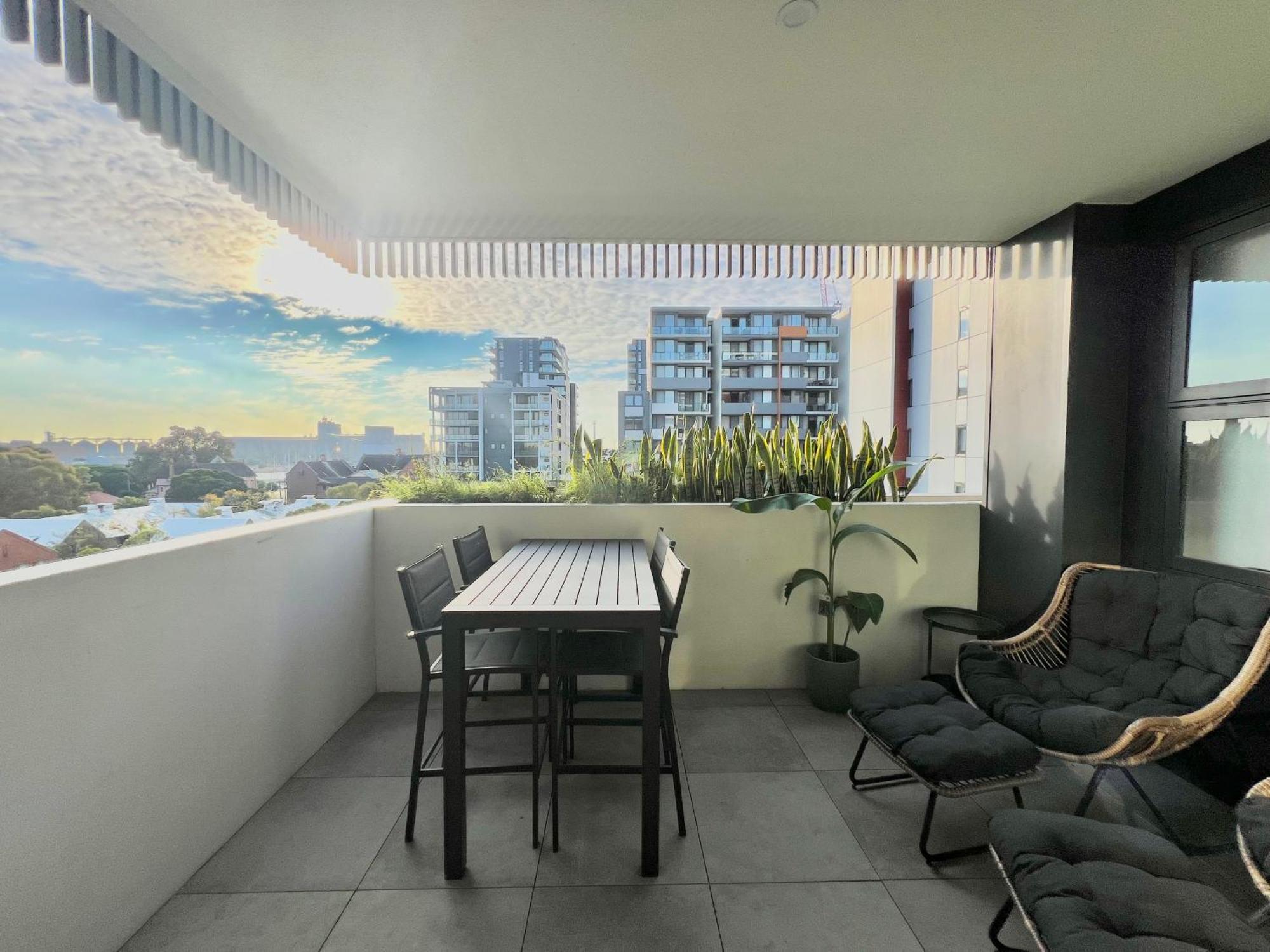 Harbour Towers, Newcastle'S Elite Apartment Stays, Free Parking & Tram Access Экстерьер фото
