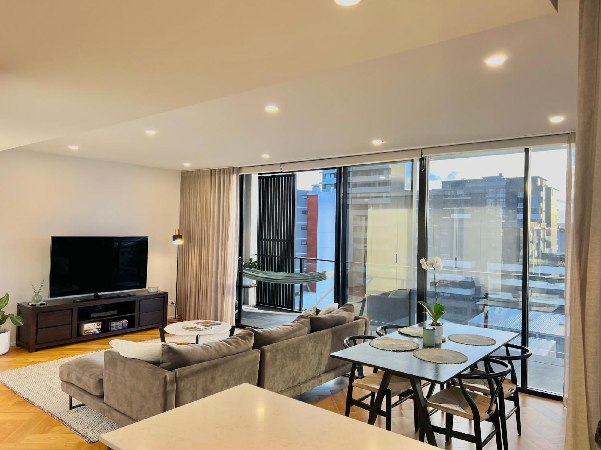 Harbour Towers, Newcastle'S Elite Apartment Stays, Free Parking & Tram Access Экстерьер фото