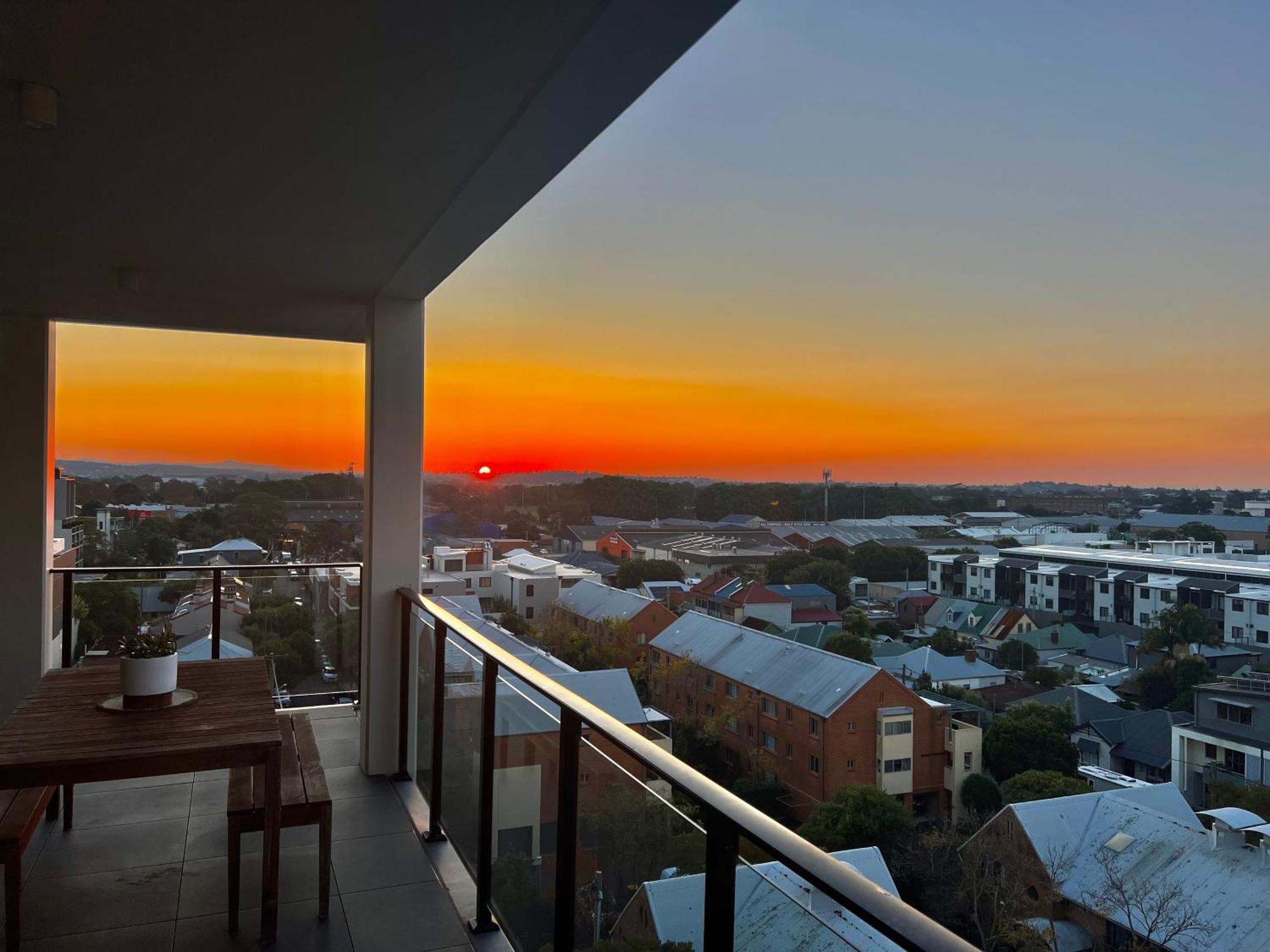 Harbour Towers, Newcastle'S Elite Apartment Stays, Free Parking & Tram Access Экстерьер фото