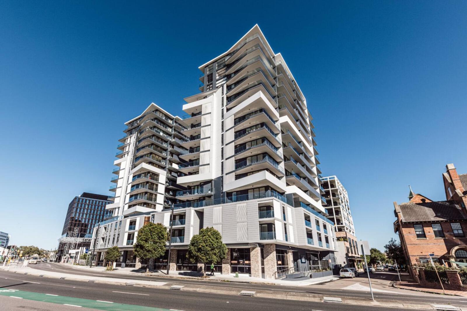 Harbour Towers, Newcastle'S Elite Apartment Stays, Free Parking & Tram Access Номер фото