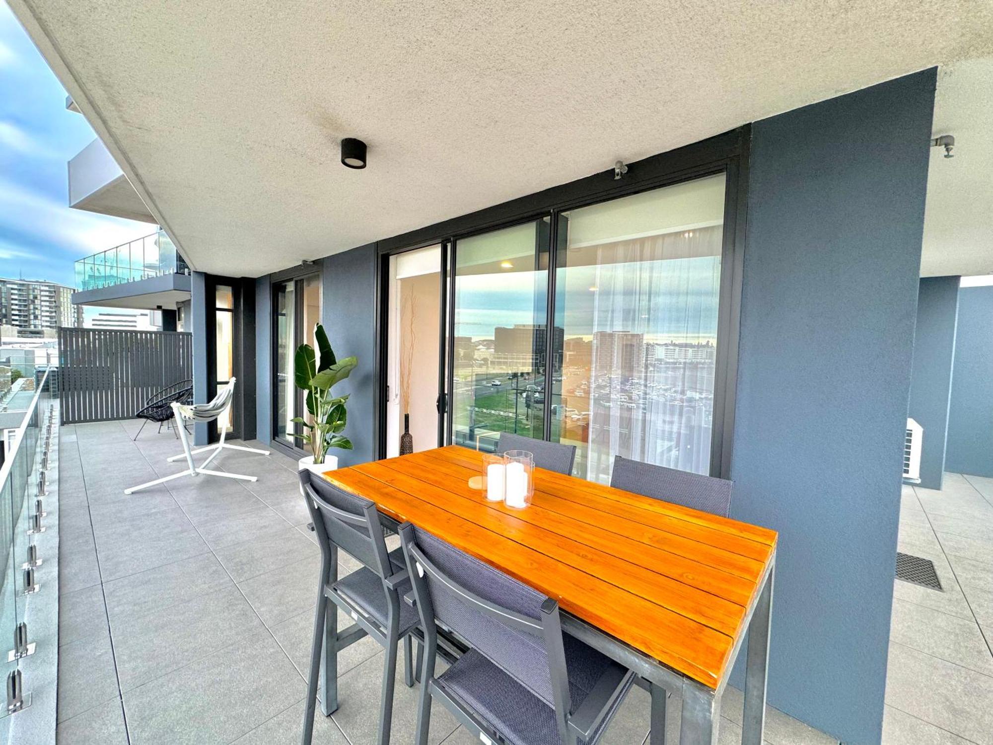 Harbour Towers, Newcastle'S Elite Apartment Stays, Free Parking & Tram Access Экстерьер фото