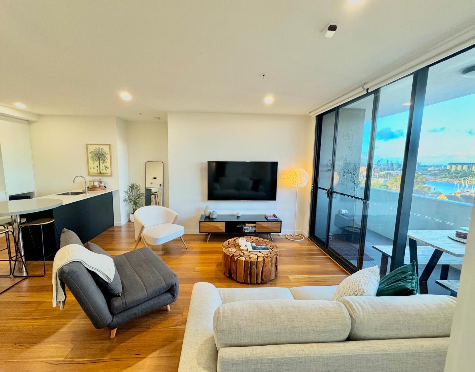 Harbour Towers, Newcastle'S Elite Apartment Stays, Free Parking & Tram Access Экстерьер фото