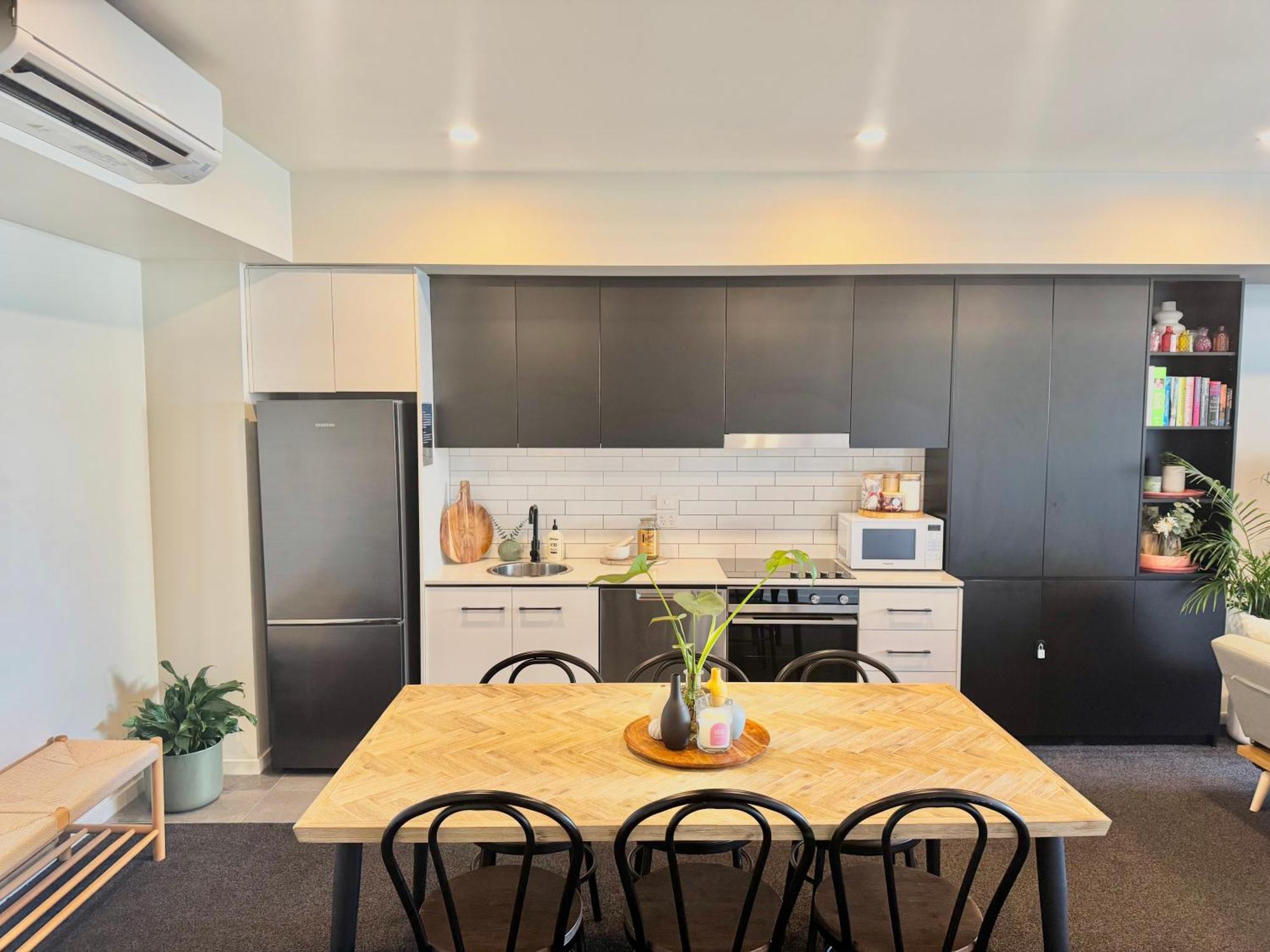 Harbour Towers, Newcastle'S Elite Apartment Stays, Free Parking & Tram Access Экстерьер фото