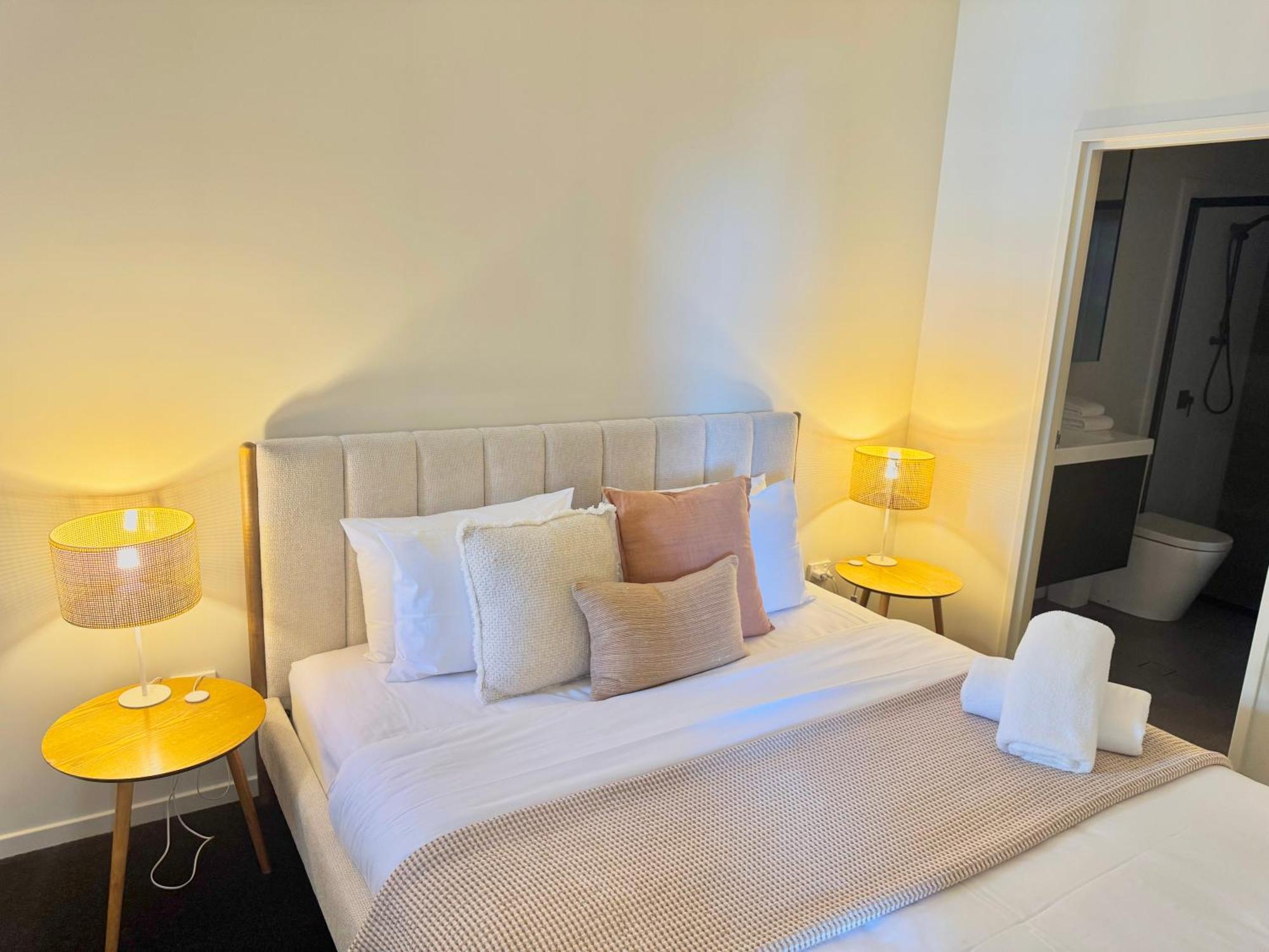Harbour Towers, Newcastle'S Elite Apartment Stays, Free Parking & Tram Access Экстерьер фото